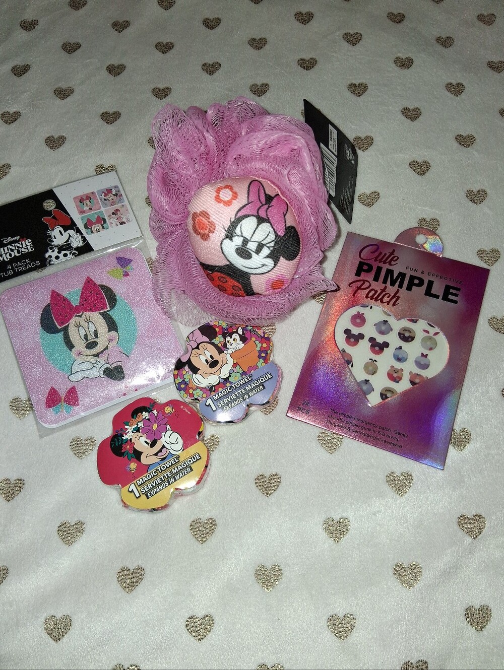 *NWT* Disney Minnie Mouse Bath & Beauty Set